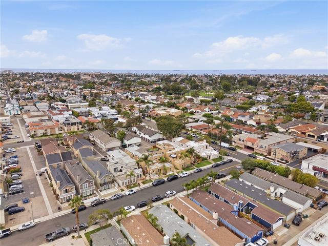 206 Portland Avenue, Huntington Beach, CA 92648