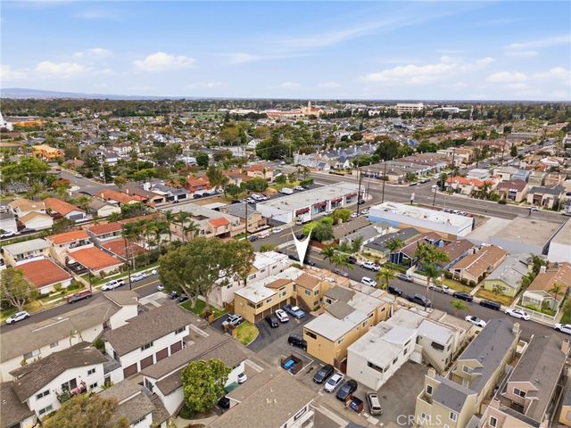 206 Portland Avenue, Huntington Beach, CA 92648