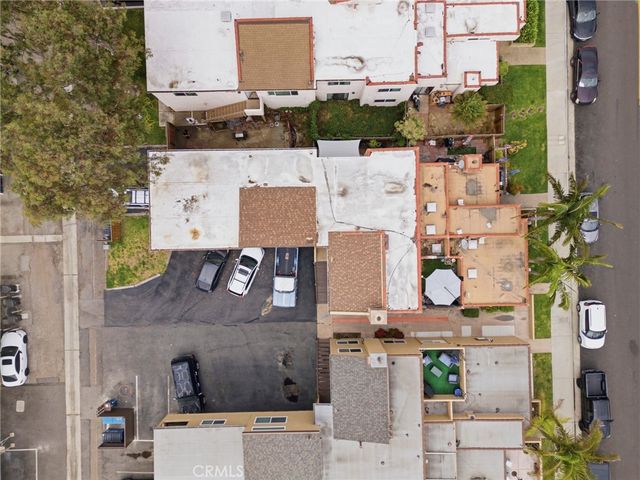 206 Portland Avenue, Huntington Beach, CA 92648