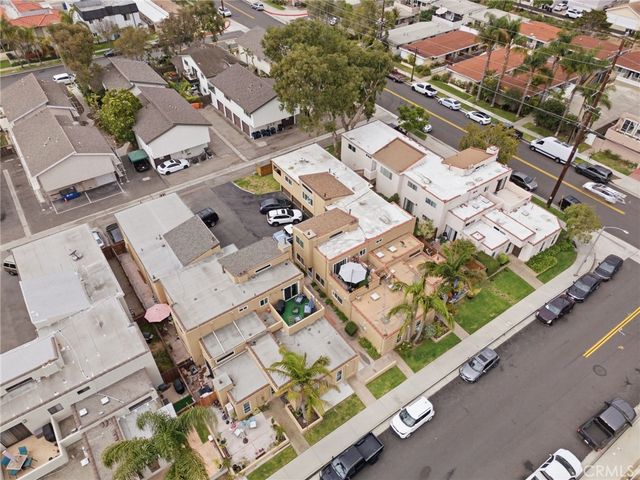 206 Portland Avenue, Huntington Beach, CA 92648