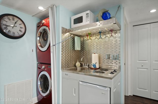 1923 Jimmy Buffett Memorial Highway C-3, Indian Harbour Beach, FL 32937