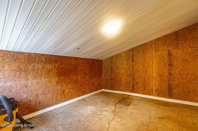 287 Oakridge Dr, Mt Washington, KY 40047