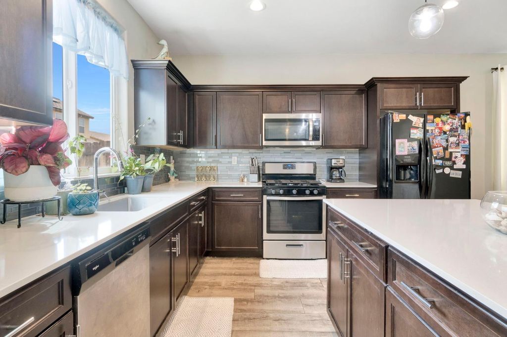 Image 12 of property listing at 3948 Wrenwood Avenue, Clovis, CA 93619
