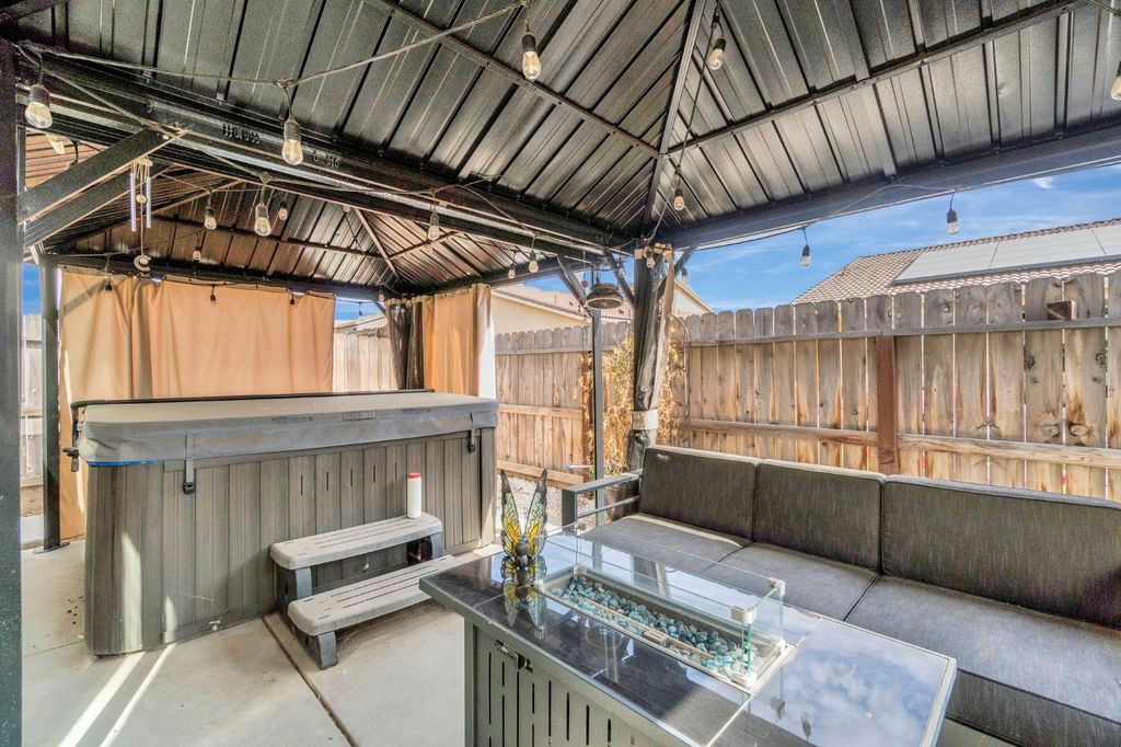 Image 28 of property listing at 3948 Wrenwood Avenue, Clovis, CA 93619