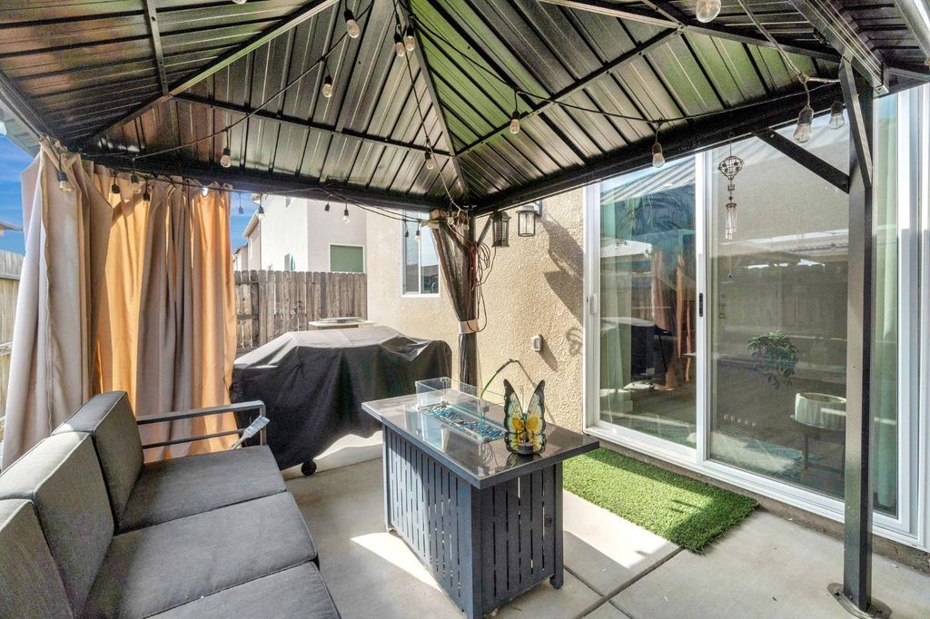 Image 29 of property listing at 3948 Wrenwood Avenue, Clovis, CA 93619