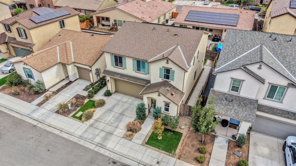 Image 35 of property listing at 3948 Wrenwood Avenue, Clovis, CA 93619