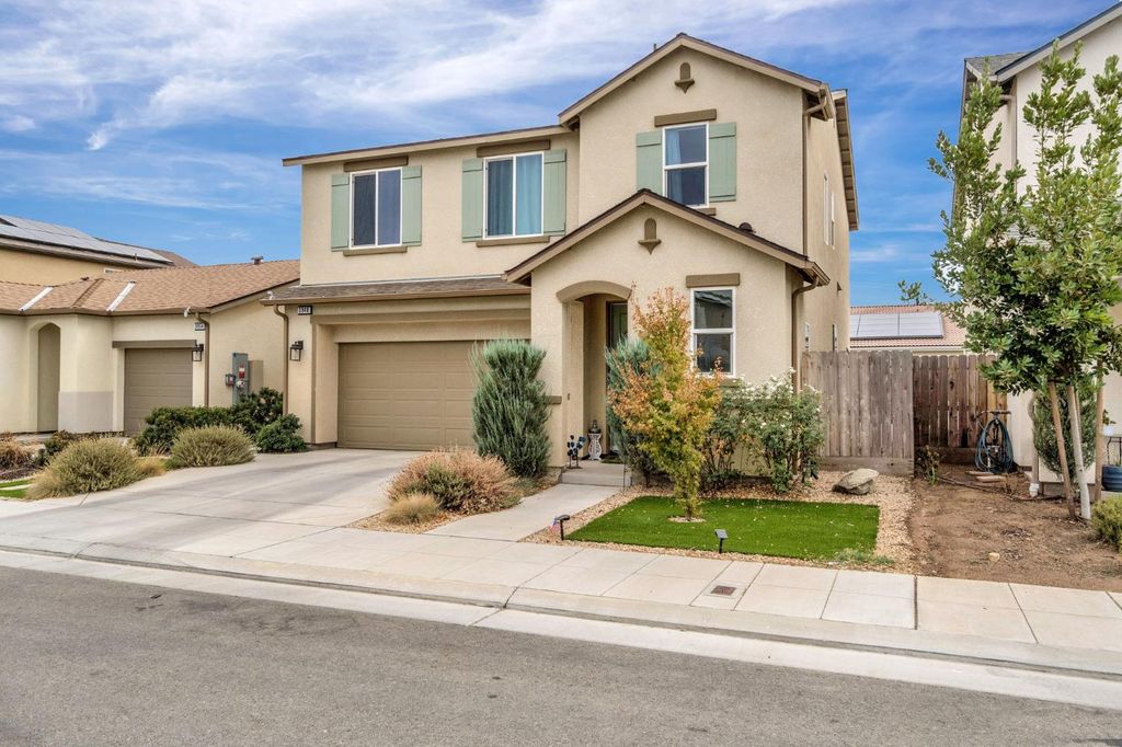 Image 42 of property listing at 3948 Wrenwood Avenue, Clovis, CA 93619