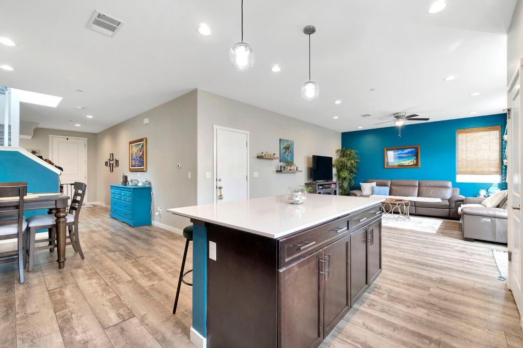 Image 9 of property listing at 3948 Wrenwood Avenue, Clovis, CA 93619