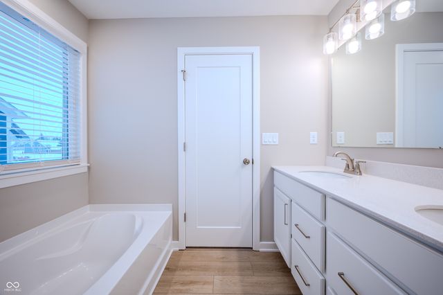 7294 Broadview Lane, Mccordsville, IN 46055