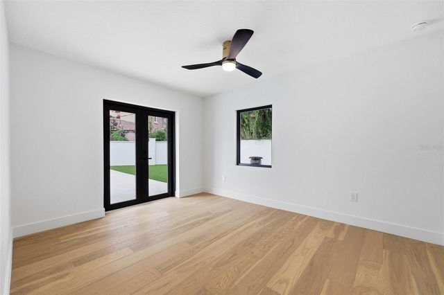 2823 W MORRISON AVENUE, Tampa, FL 33629