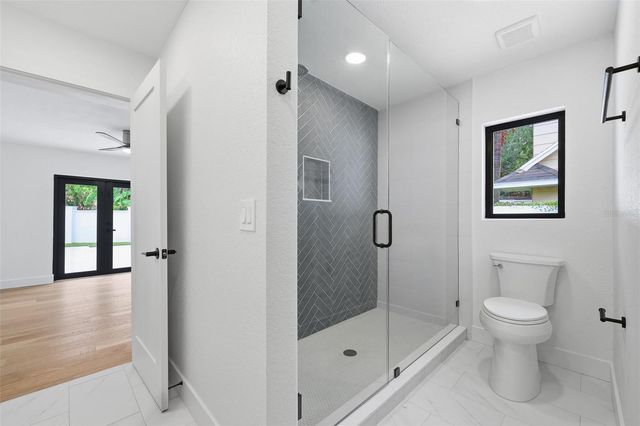 2823 W MORRISON AVENUE, Tampa, FL 33629