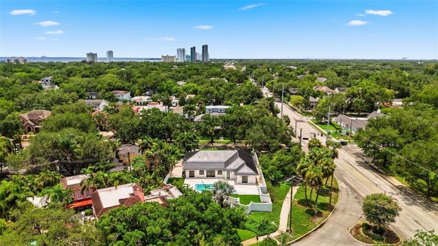 2823 W MORRISON AVENUE, Tampa, FL 33629