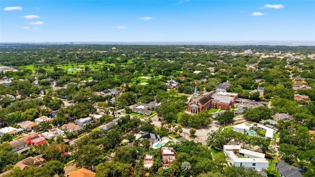 2823 W MORRISON AVENUE, Tampa, FL 33629