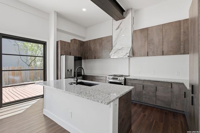 608 Labor, San Antonio, TX 78210