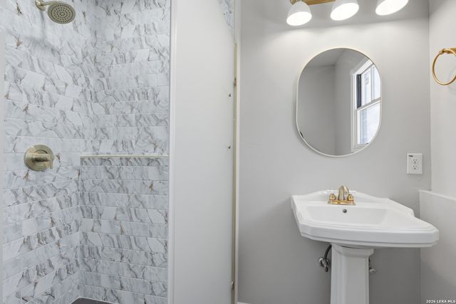 608 Labor, San Antonio, TX 78210