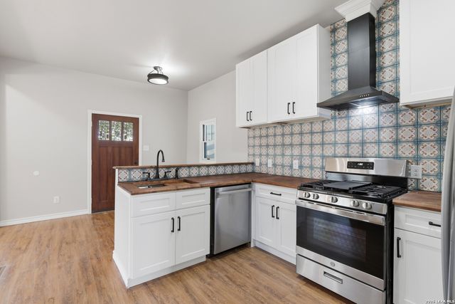 608 Labor, San Antonio, TX 78210