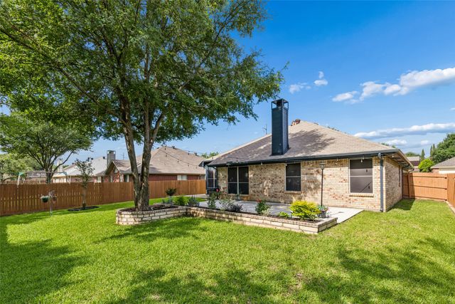 2017 Kenny Court, Lewisville, TX 75067