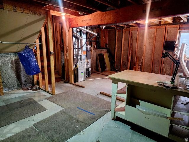 6043 W PARKHAM WAY, Kearns, UT 84118