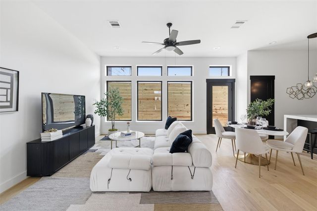 4605 Harrisburg Boulevard B, Houston, TX 77011