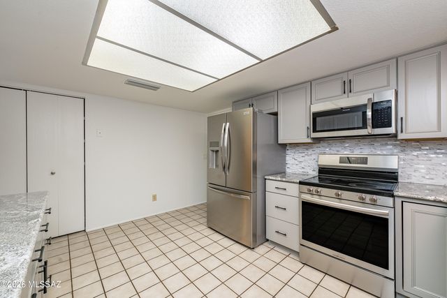 4661 N Camino De Oeste, Tucson, AZ 85745