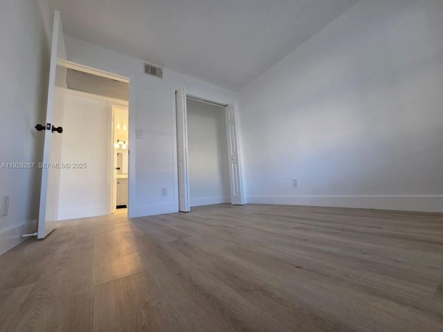 10023 Winding Lake Rd 104, Sunrise, FL 33351