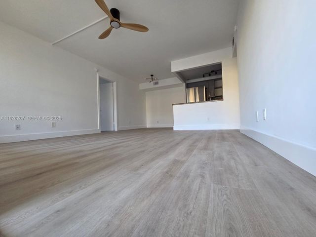 10023 Winding Lake Rd 104, Sunrise, FL 33351