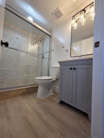 10023 Winding Lake Rd 104, Sunrise, FL 33351