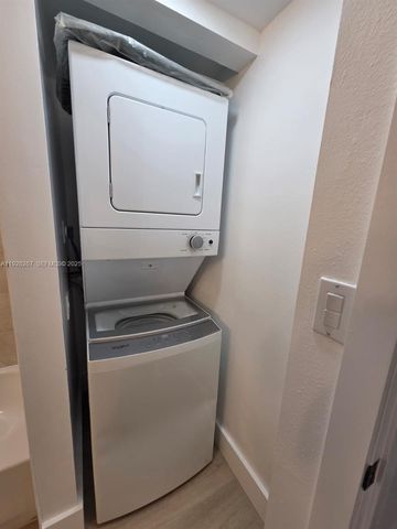 10023 Winding Lake Rd 104, Sunrise, FL 33351