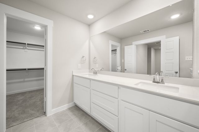 226 Wagon Spoke 13, Fort Worth, TX 76120