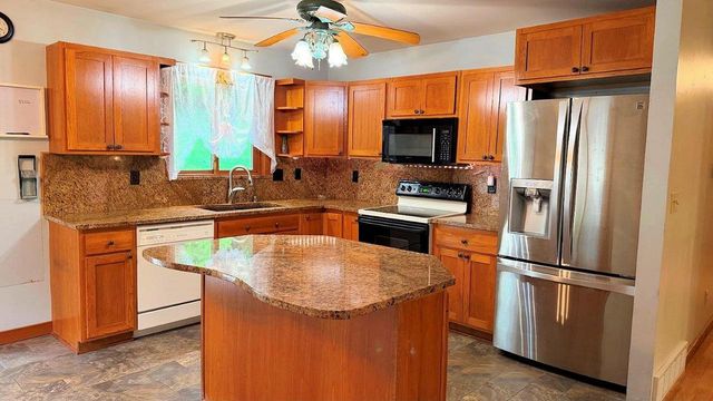 338 South Street, Deforest, WI 53532