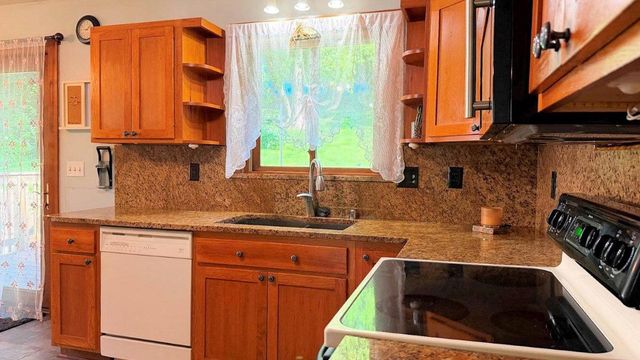 338 South Street, Deforest, WI 53532