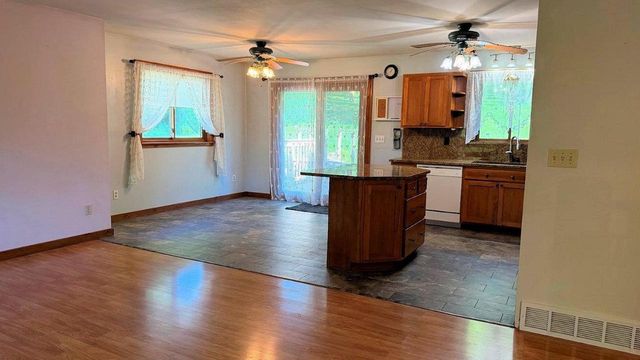338 South Street, Deforest, WI 53532