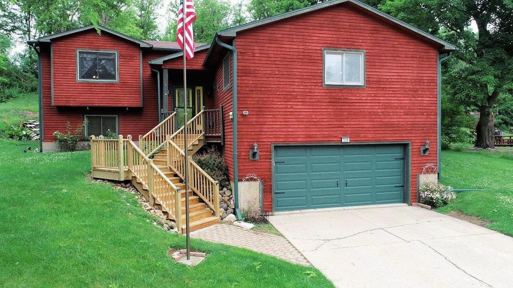 338 South Street, Deforest, WI 53532