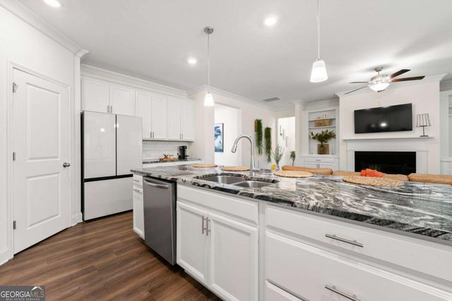 430 Plainfield Street, Fayetteville, GA 30215