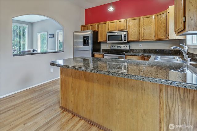 21211 95th Court S, Kent, WA 98031