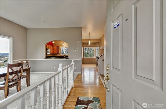 21211 95th Court S, Kent, WA 98031