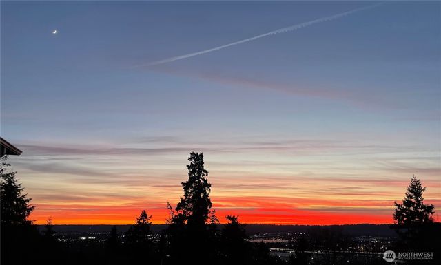 21211 95th Court S, Kent, WA 98031