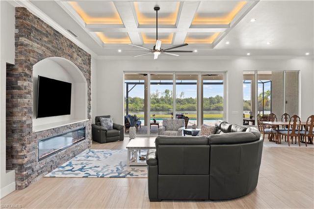 1311 Riverbend DR, Labelle, FL 33935