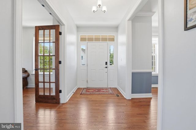 9 WALNUT WAY, Langhorne, PA 19047