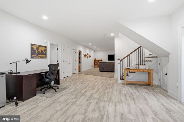 9 WALNUT WAY, Langhorne, PA 19047