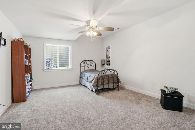 9 WALNUT WAY, Langhorne, PA 19047
