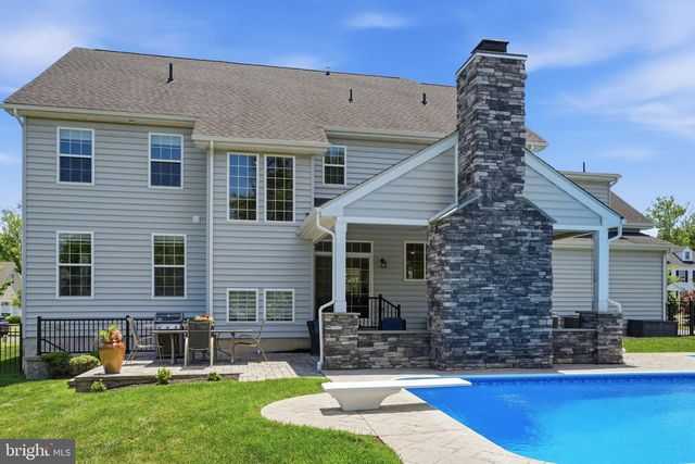 9 WALNUT WAY, Langhorne, PA 19047