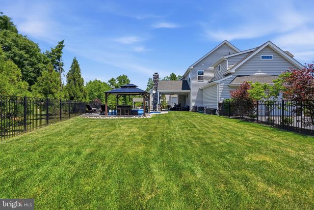9 WALNUT WAY, Langhorne, PA 19047