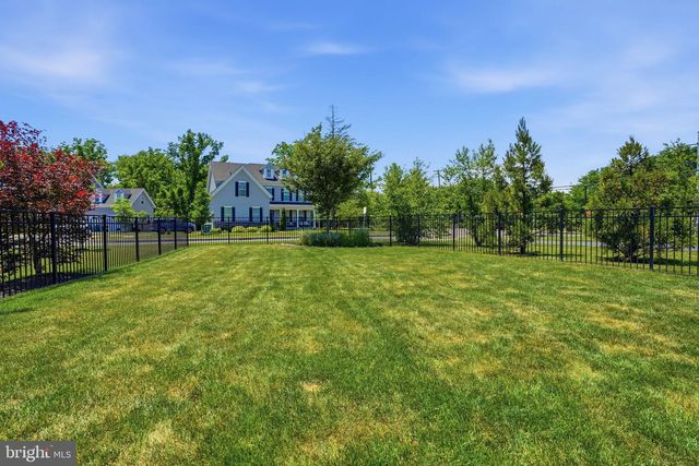 9 WALNUT WAY, Langhorne, PA 19047