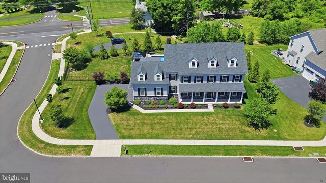 9 WALNUT WAY, Langhorne, PA 19047