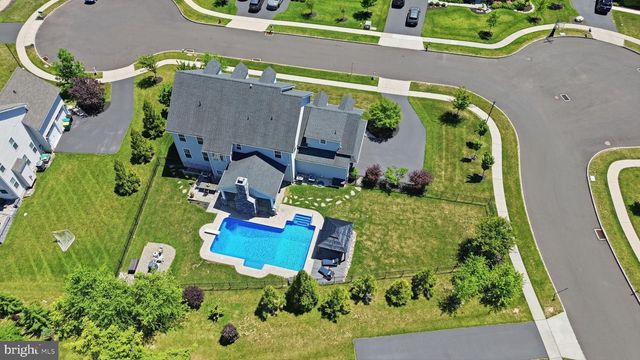 9 WALNUT WAY, Langhorne, PA 19047