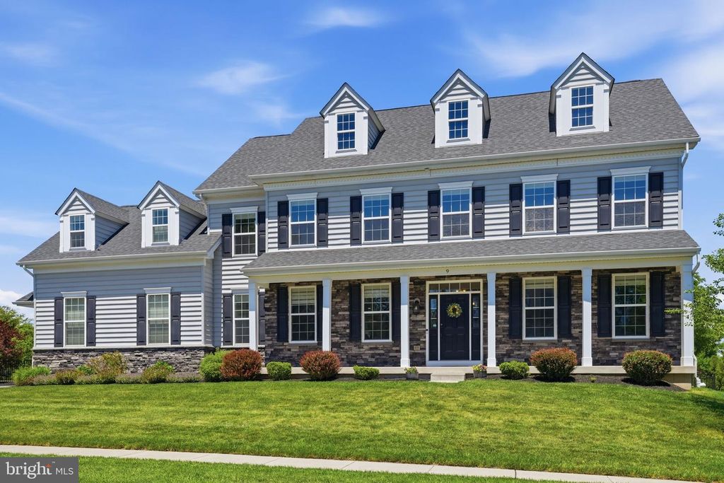 9 WALNUT WAY, Langhorne, PA 19047