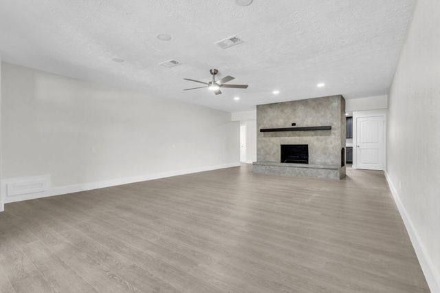 617 Baywood Drive, Seabrook, TX 77586