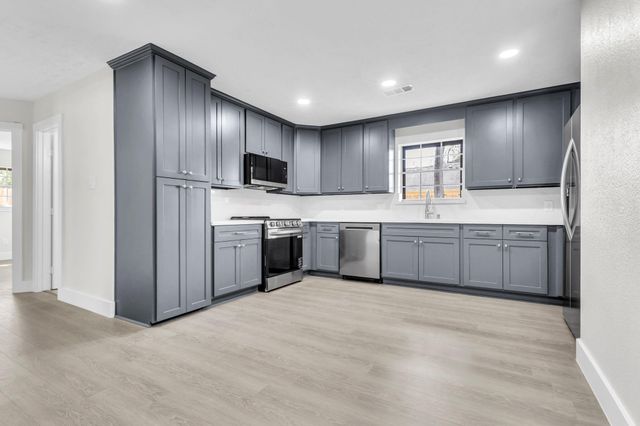 617 Baywood Drive, Seabrook, TX 77586