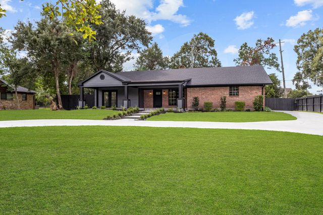 617 Baywood Drive, Seabrook, TX 77586